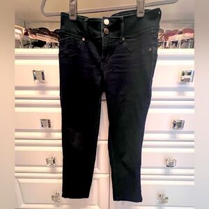 Good condition / Navy blue capri jeans